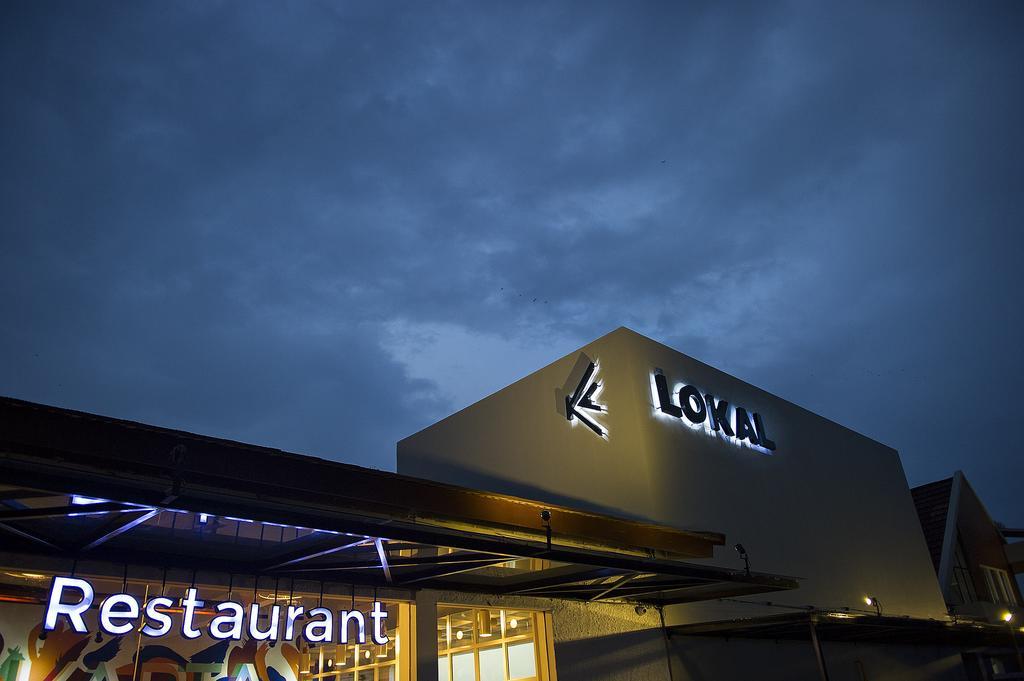 Lokal Hotel & Restaurant Yogyakarta Exteriér fotografie