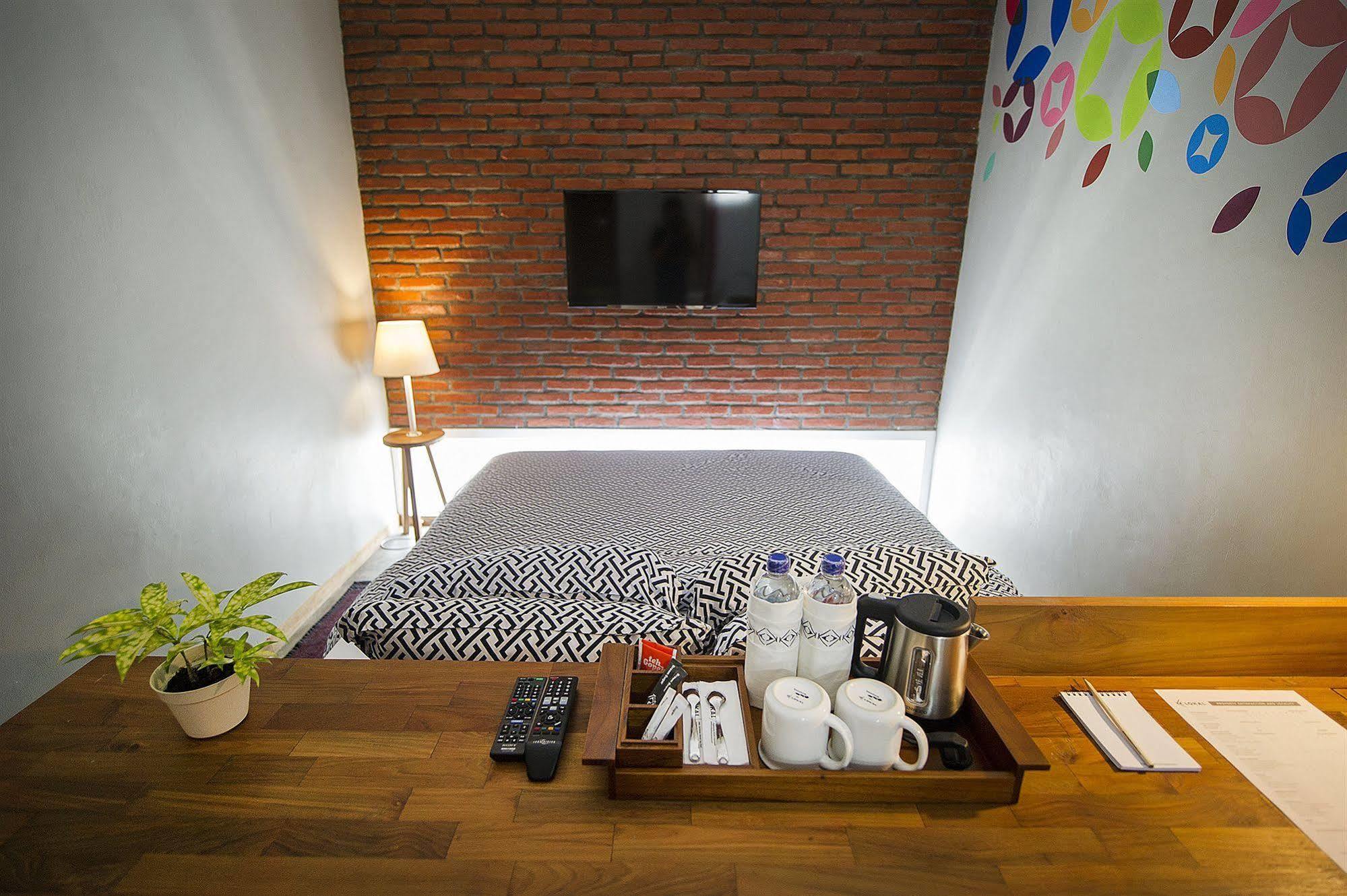 Lokal Hotel & Restaurant Yogyakarta Exteriér fotografie