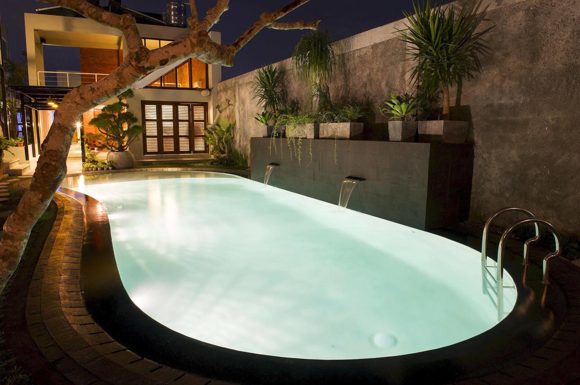 Lokal Hotel & Restaurant Yogyakarta Exteriér fotografie